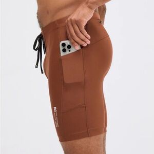 Men's Athletic Compression Shorts with Side Pocket - Brown